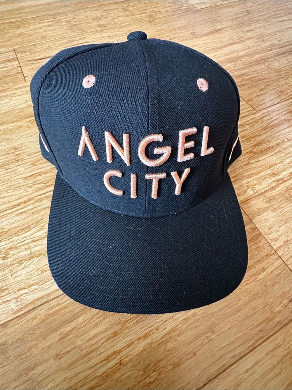 Nike Black Baseball Cap with Subtle Logo Tag